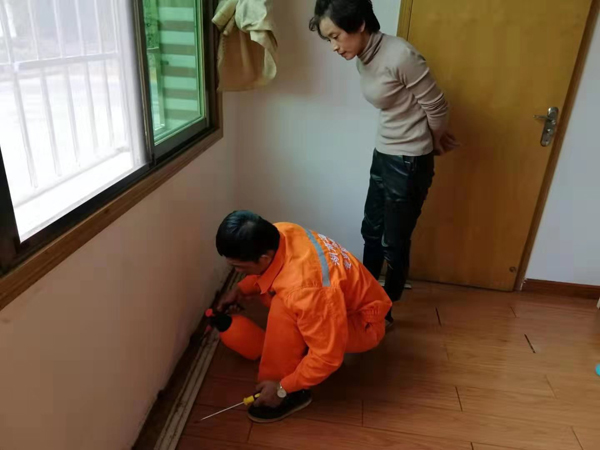 白蚁防治施工现场